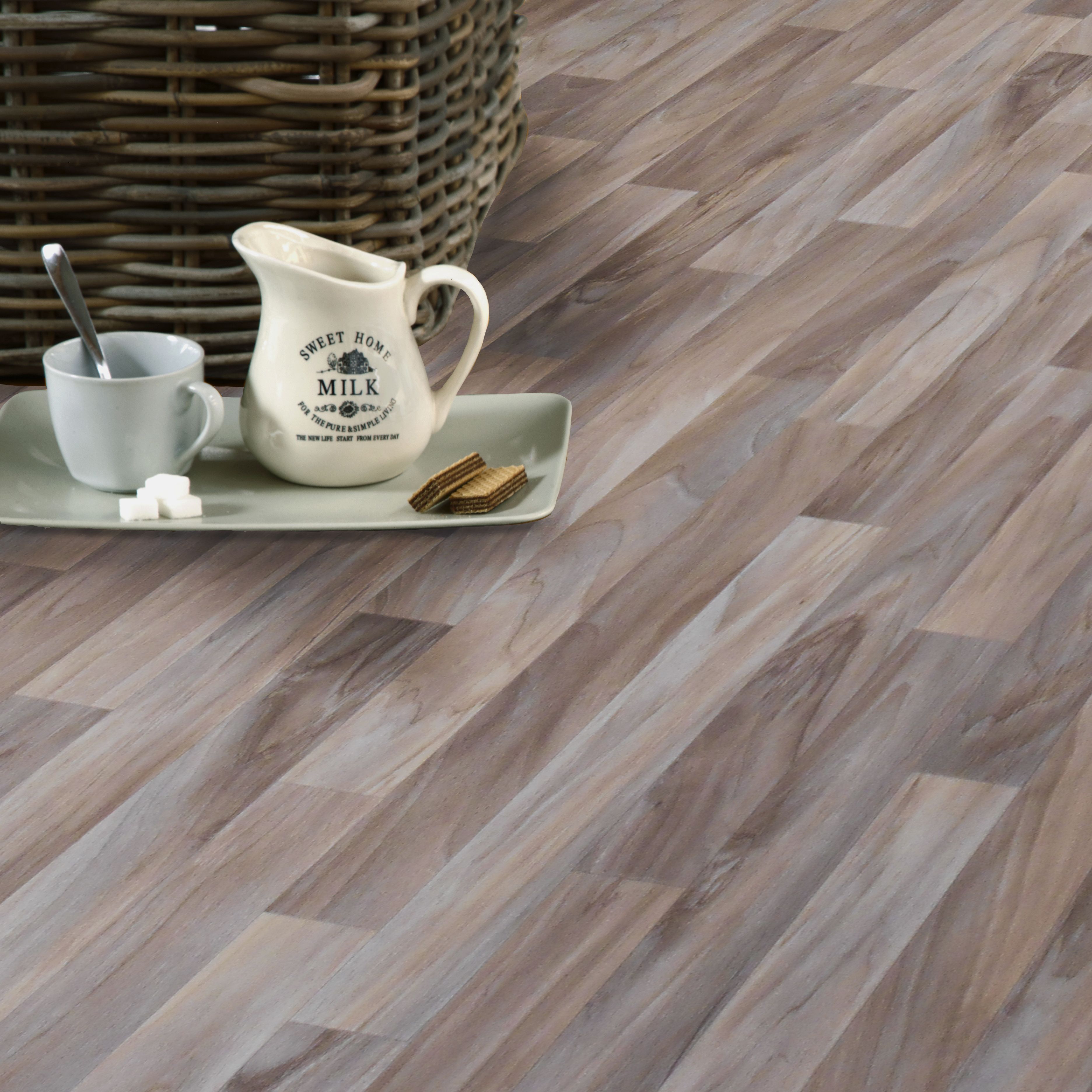 Natural Wood Effect Vinyl Flooring 4M² | Compare The Build