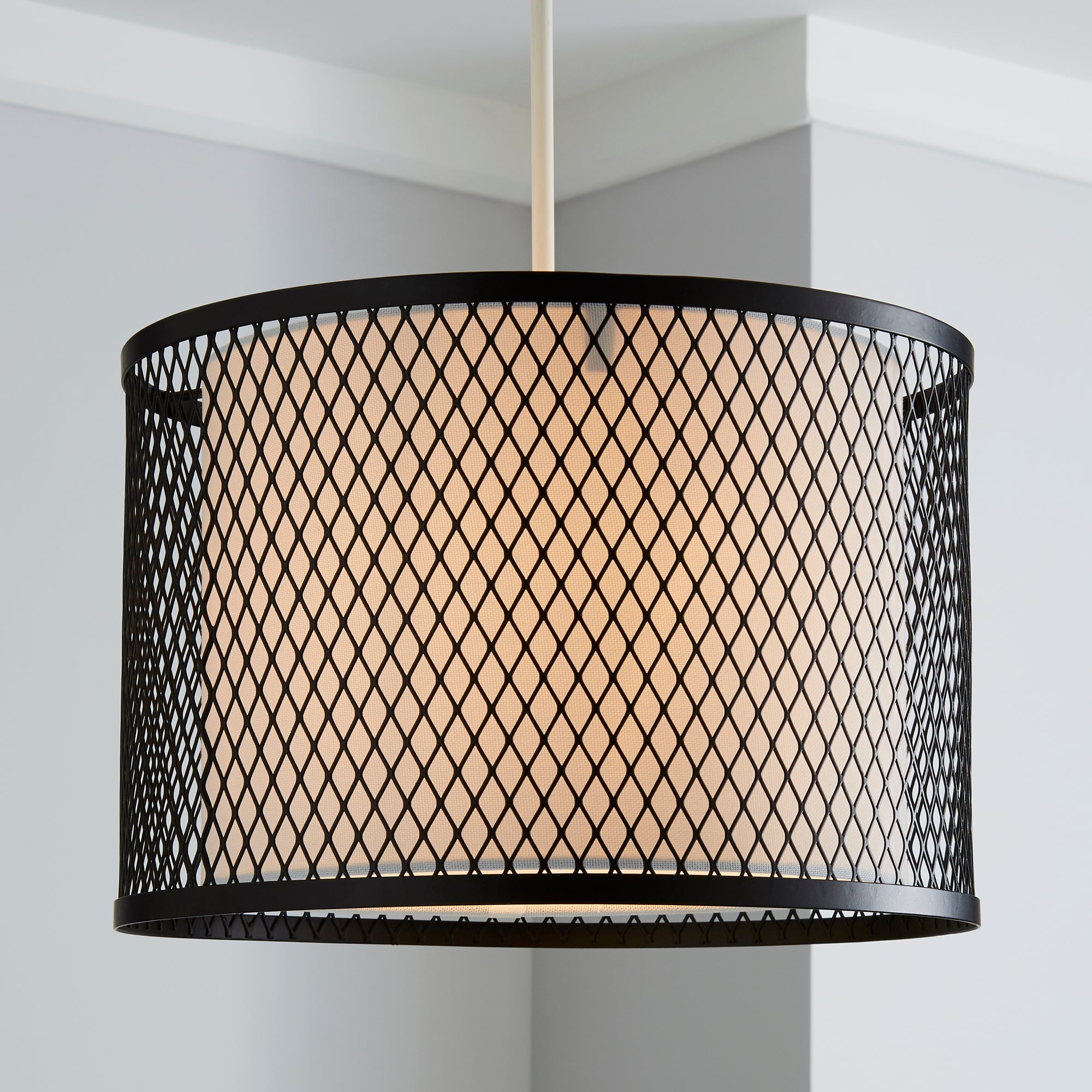 Palle Mesh Black Easy Fit Pendant Black | Compare The Build