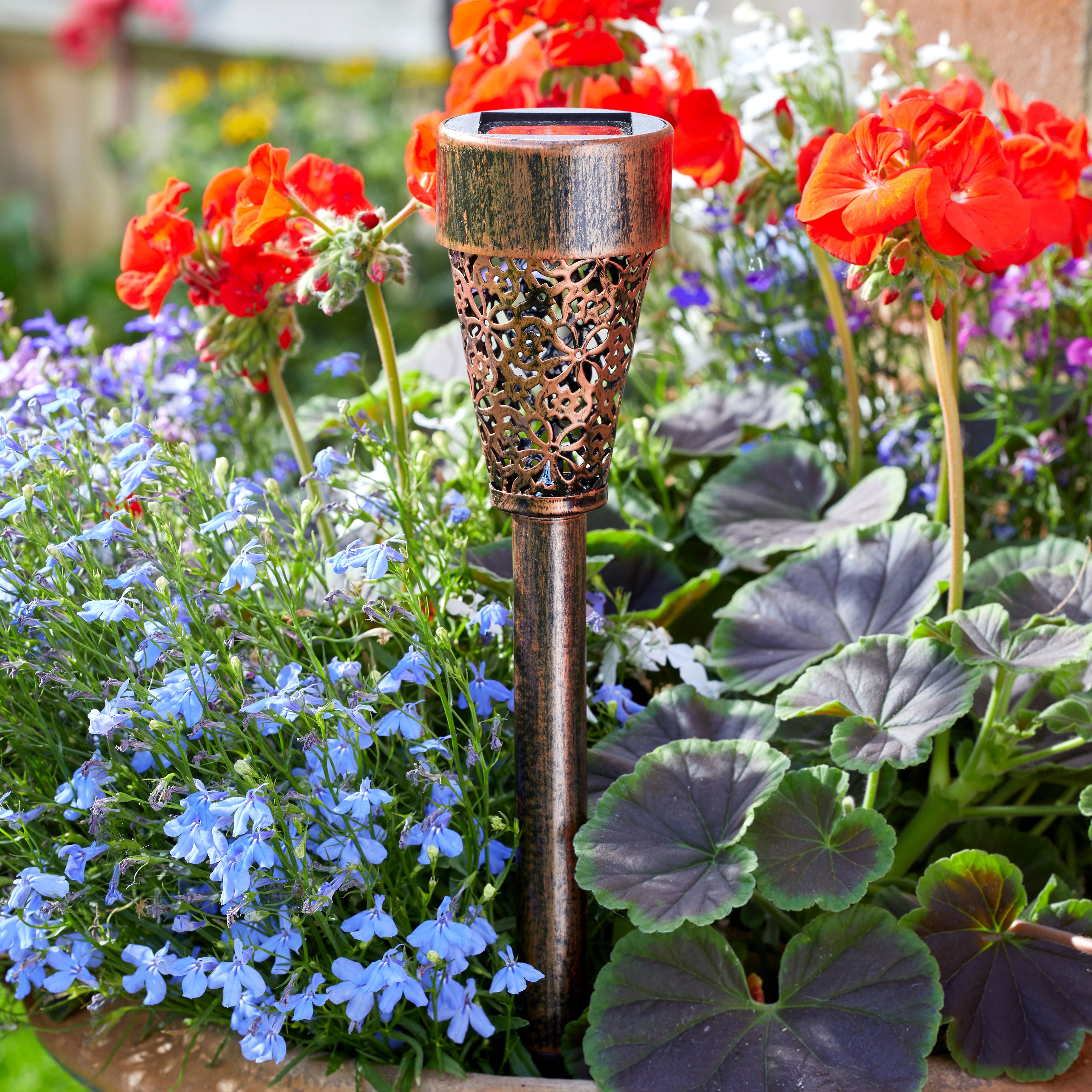 Smart Garden Damasque Bronze Effect Fretwork Solar-Powered Led Outdoor Stake Light Price Comparisons | Compare The Build