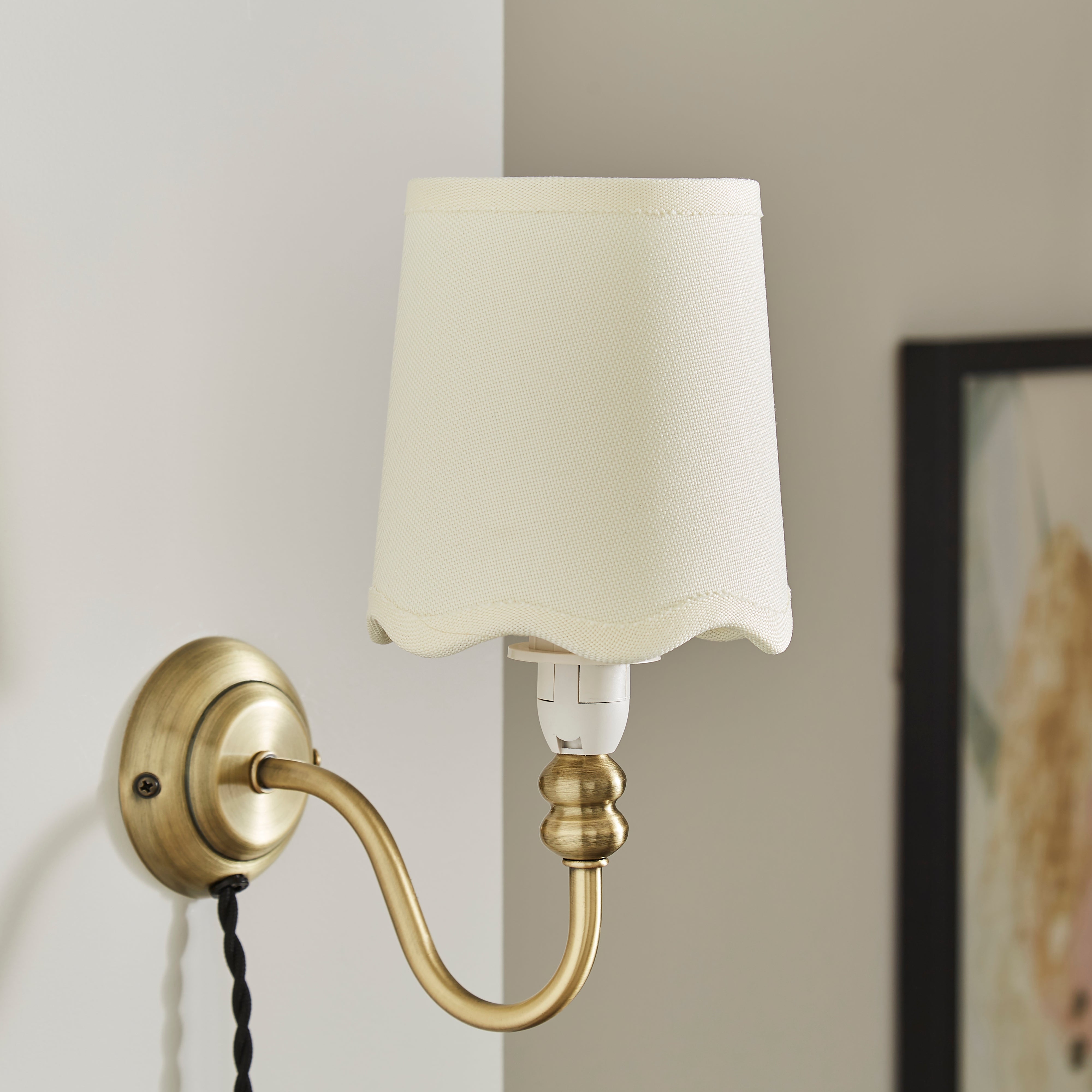 Scalloped Edge Linen Lamp Shade Ivory Price Comparisons | Compare The Build