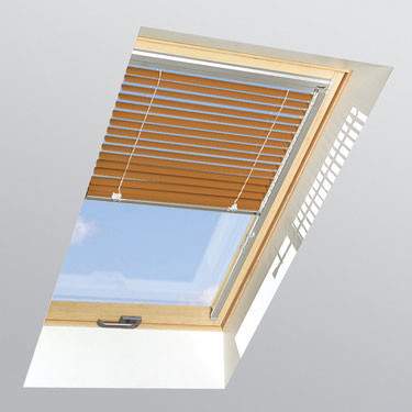 AJP II/02 FAKRO Venetian Blind in Orange - 55cm x 98cm AJP II 02/154 Price Comparisons | Compare The Build