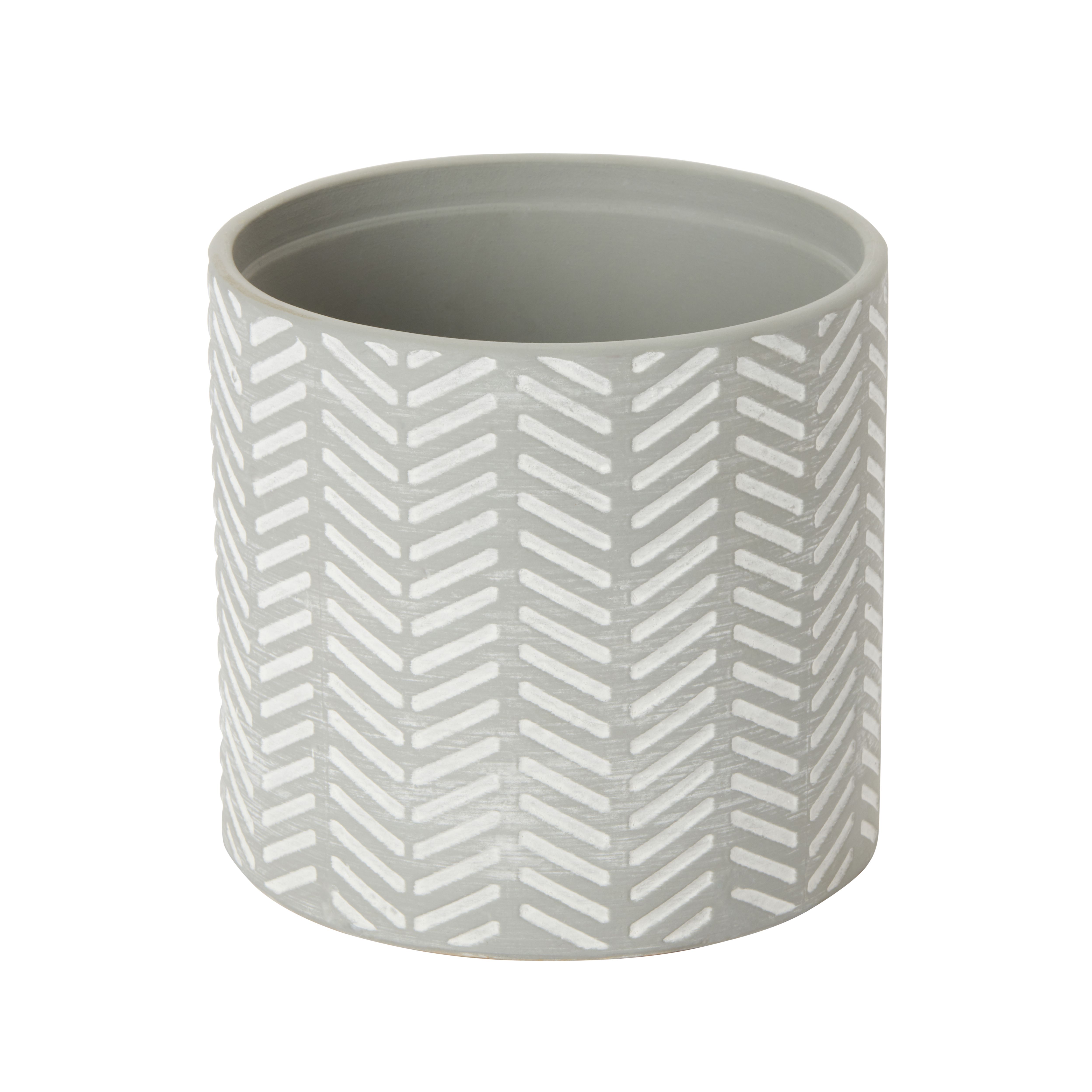 GoodHome Griffin Clay Herringbone Circular Plant Pot (Dia)13.7Cm Price Comparisons | Compare The Build