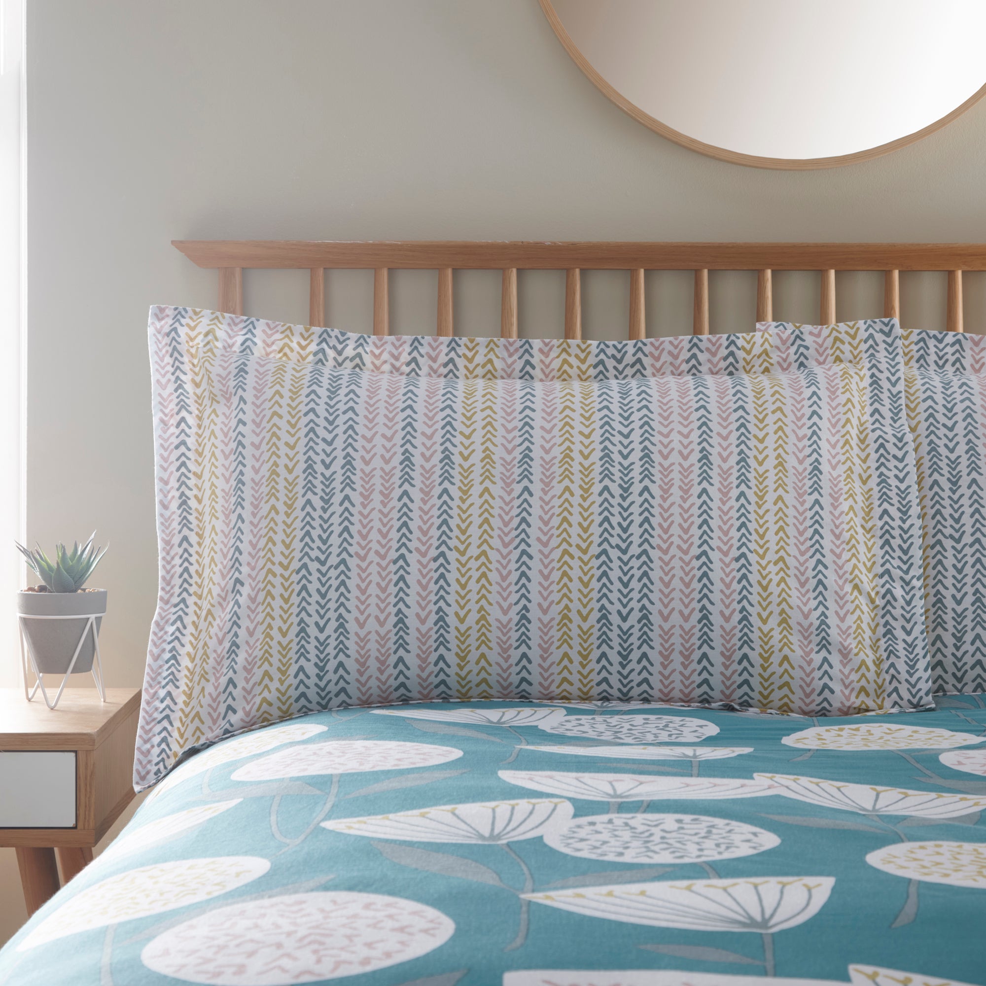 Elements Emmott Oxford Teal Pillowcase Blue/White Price Comparisons | Compare The Build