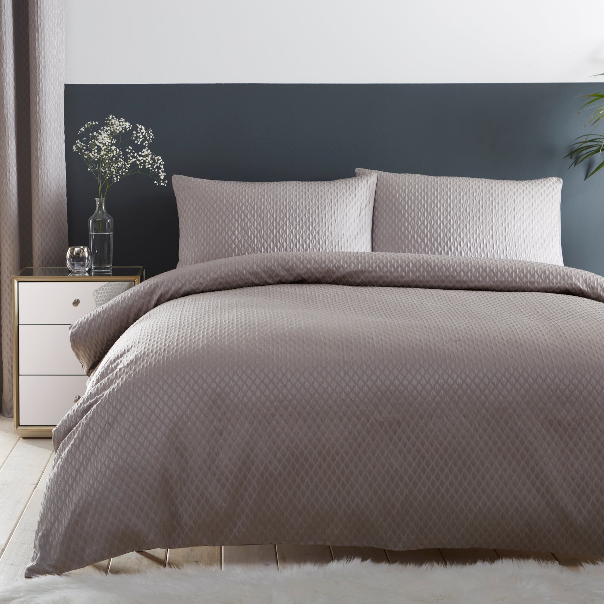 Cassie Silver Duvet Cover and Pillowcase Set Silver Price Comparisons | Compare The Build