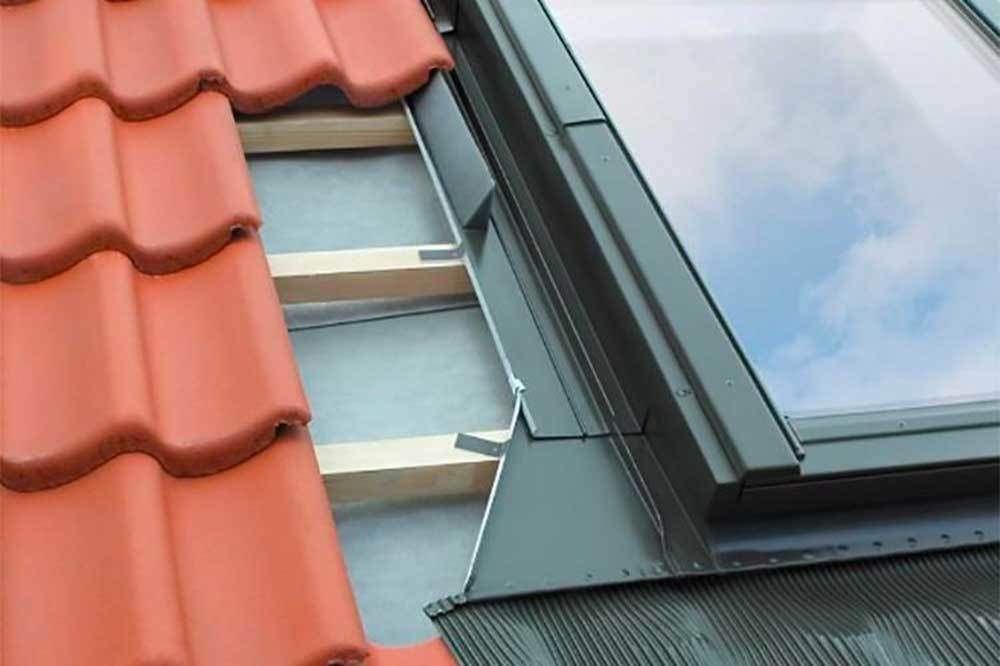 FAKRO ELV-B2/3/10 6 Block Vertical Combination Flashing For Up To 10mm Slate Roof - 114cm x 118cm Price Comparisons | Compare The Build