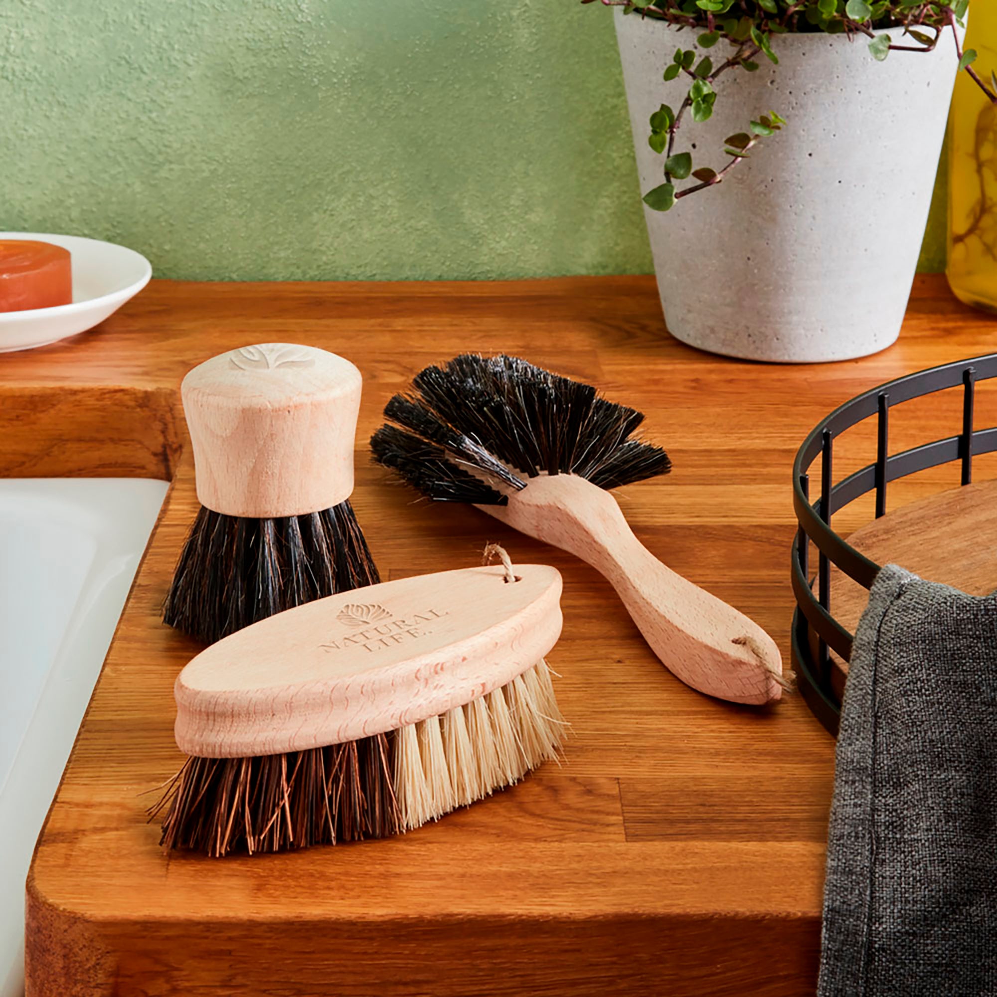 Natural Life Set of 4 Kitchen Brushes Natural | Compare The Build