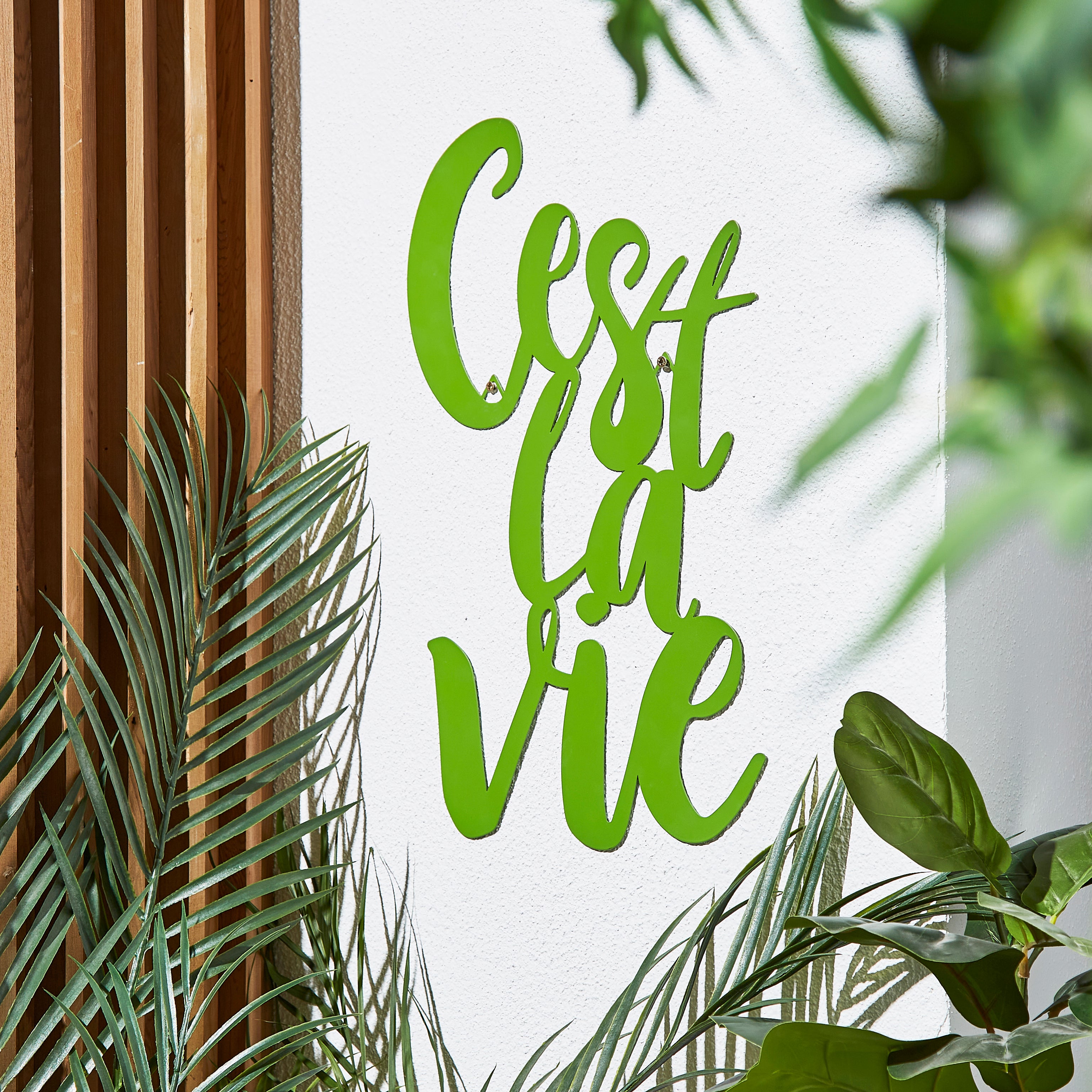 Riviera Cest La Vie Indoor Outdoor Metal Wall Art Green Price Comparisons | Compare The Build