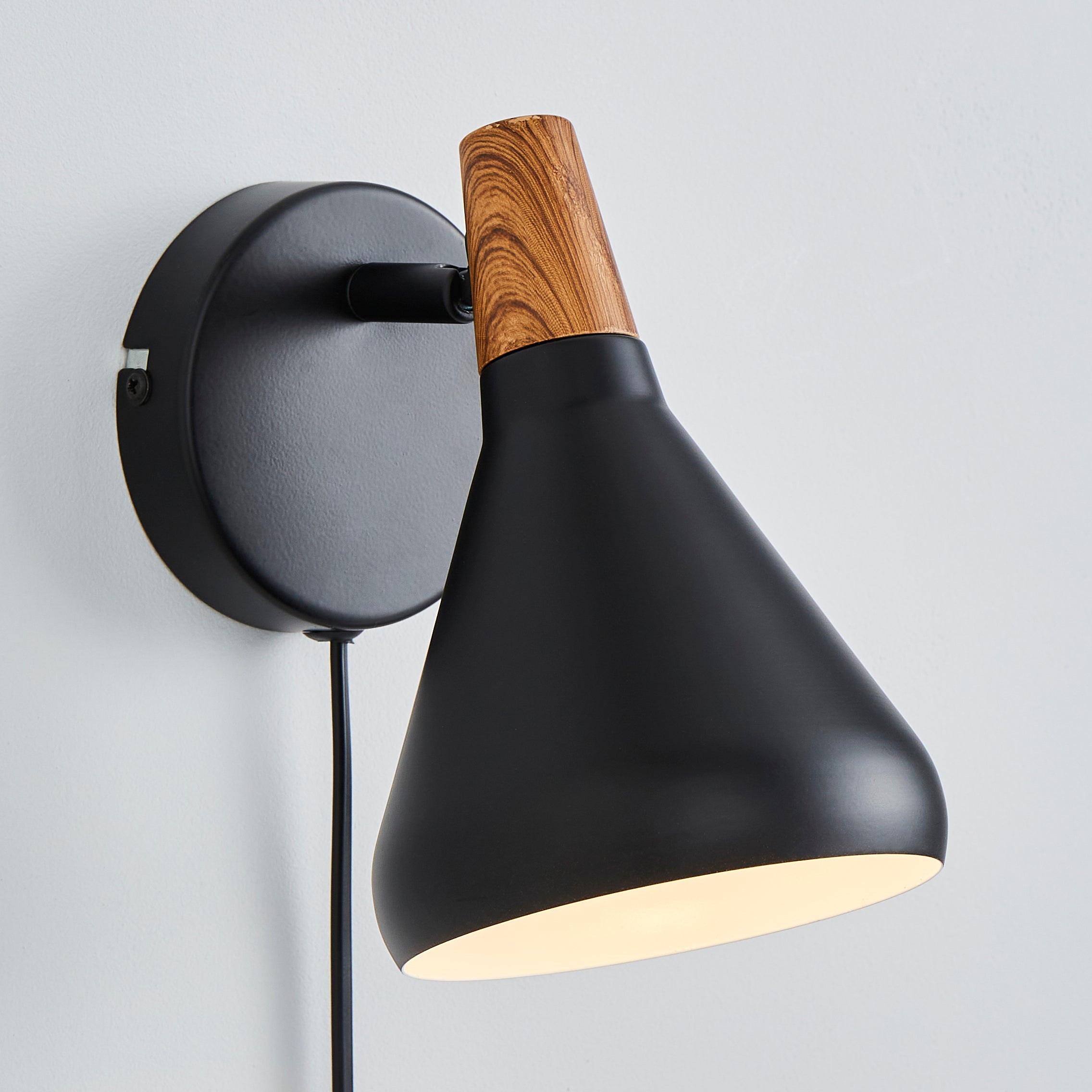 Elements Wolston Plug in Wall Light Black Price Comparisons | Compare The Build