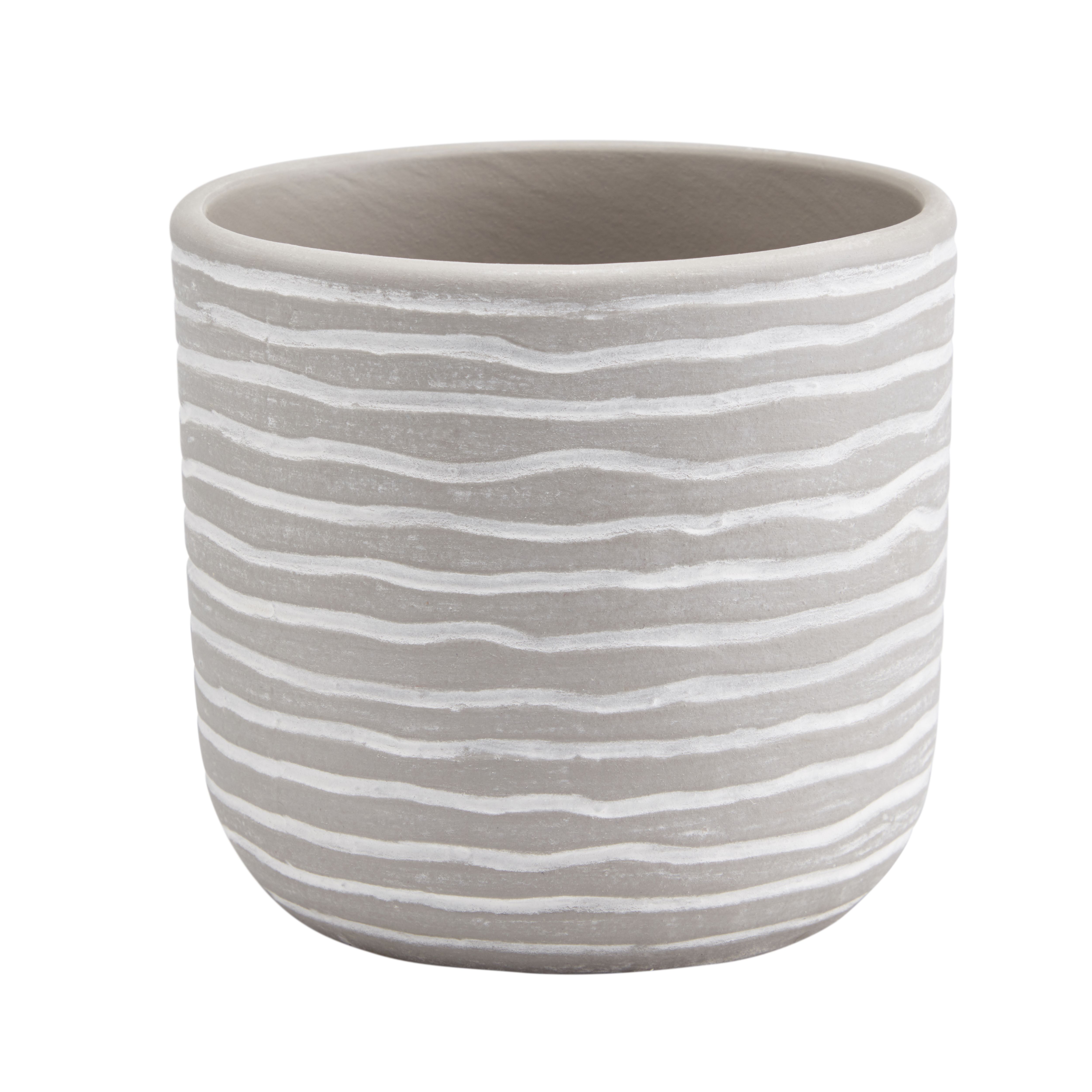 GoodHome Griffin Clay Striped Circular Plant Pot (Dia)12Cm Price Comparisons | Compare The Build