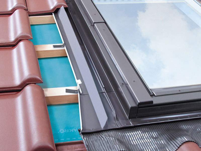 FAKRO EZV-A/11 Standard Window Flashing For Up To 45mm Interlocking Tiles - 114cm x 140cm 87211 Price Comparisons | Compare The Build