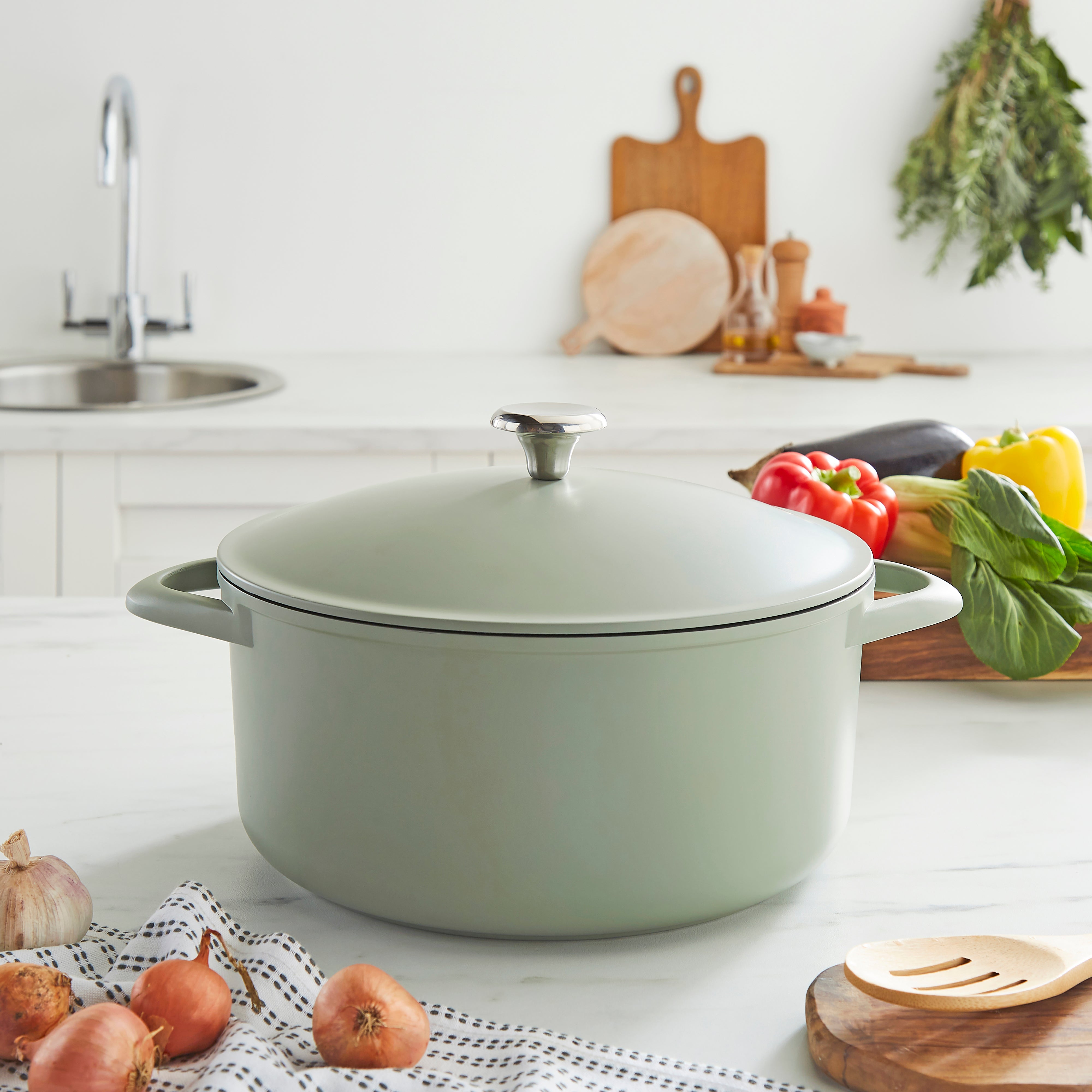 Cast Aluminium Green 28cm Casserole Dish Green Price Comparisons | Compare The Build