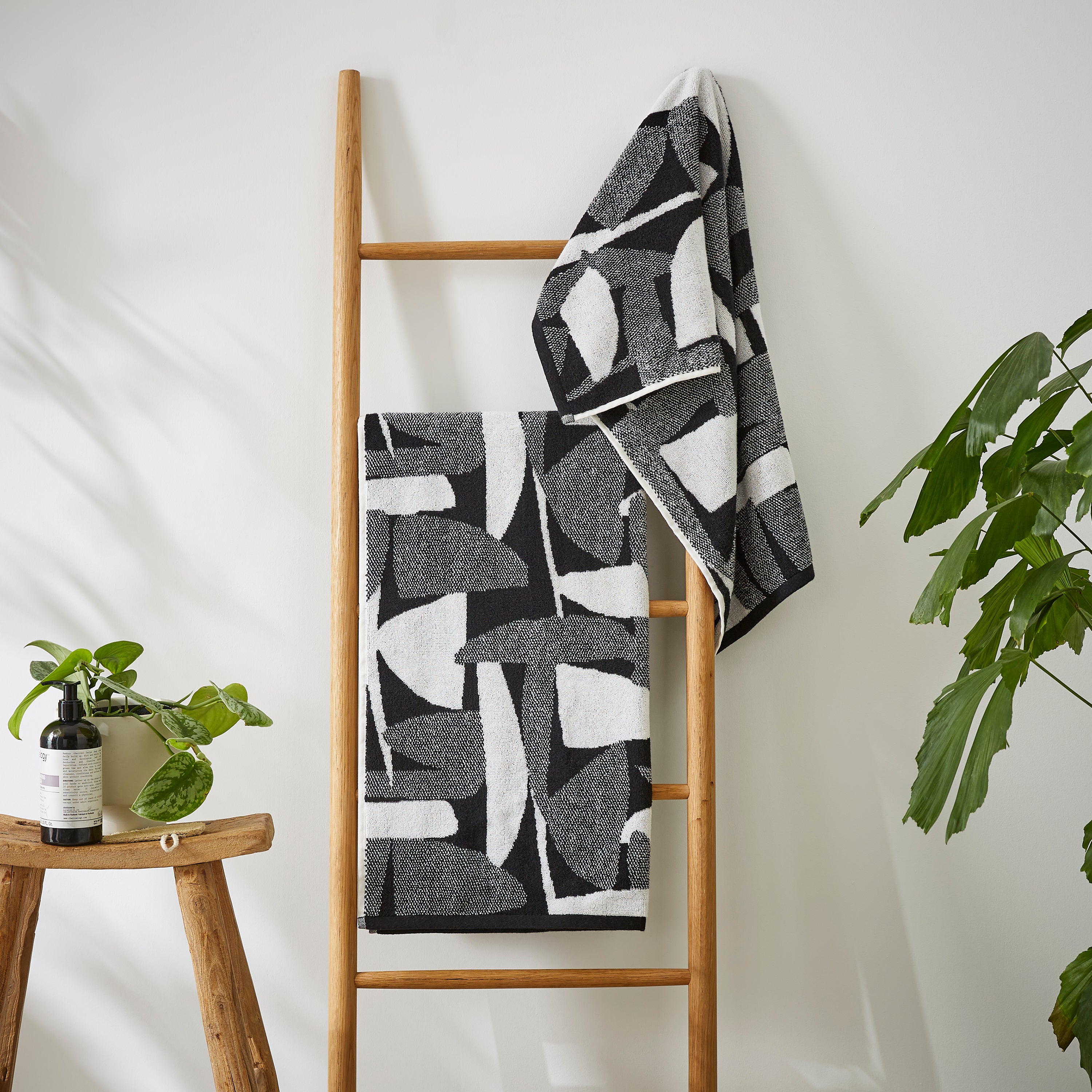 Elements Leaves Yarn Dyed Jacquard Towel Erebus Monochrome Price Comparisons | Compare The Build