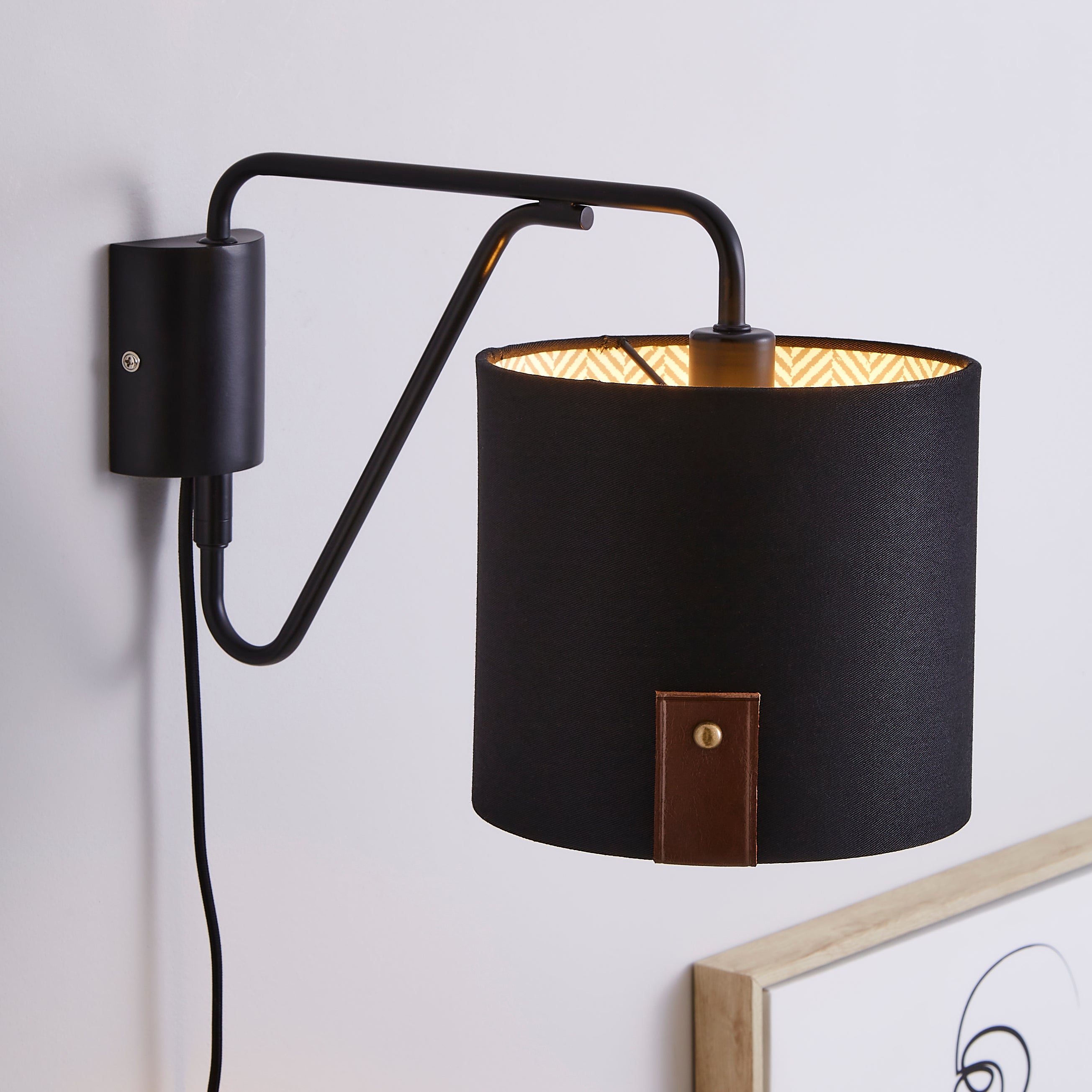 Dorrian Easy Fit Plug In Wall Light Black Price Comparisons | Compare The Build