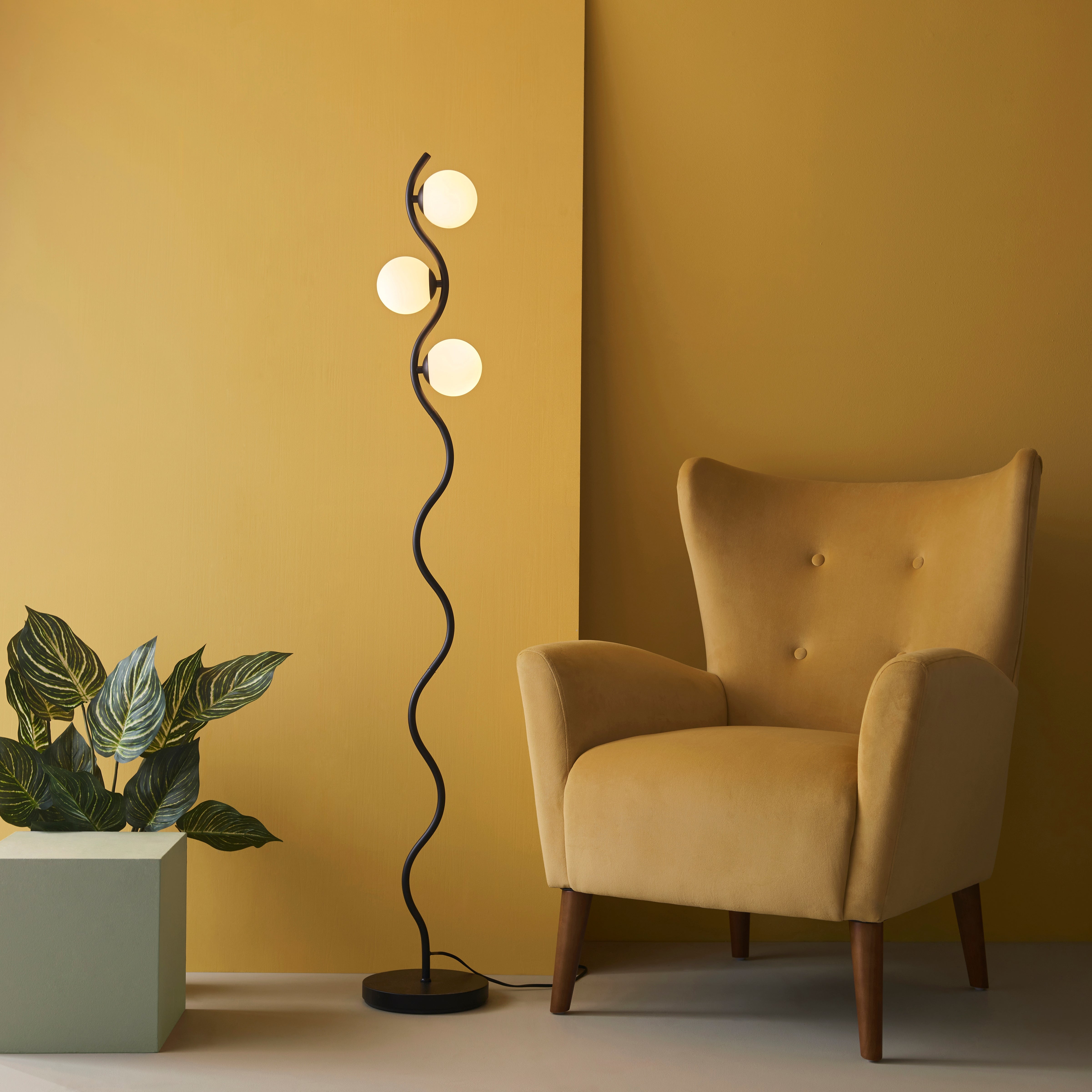 Wiggle 3 Light Metal Floor Lamp Black Price Comparisons | Compare The Build