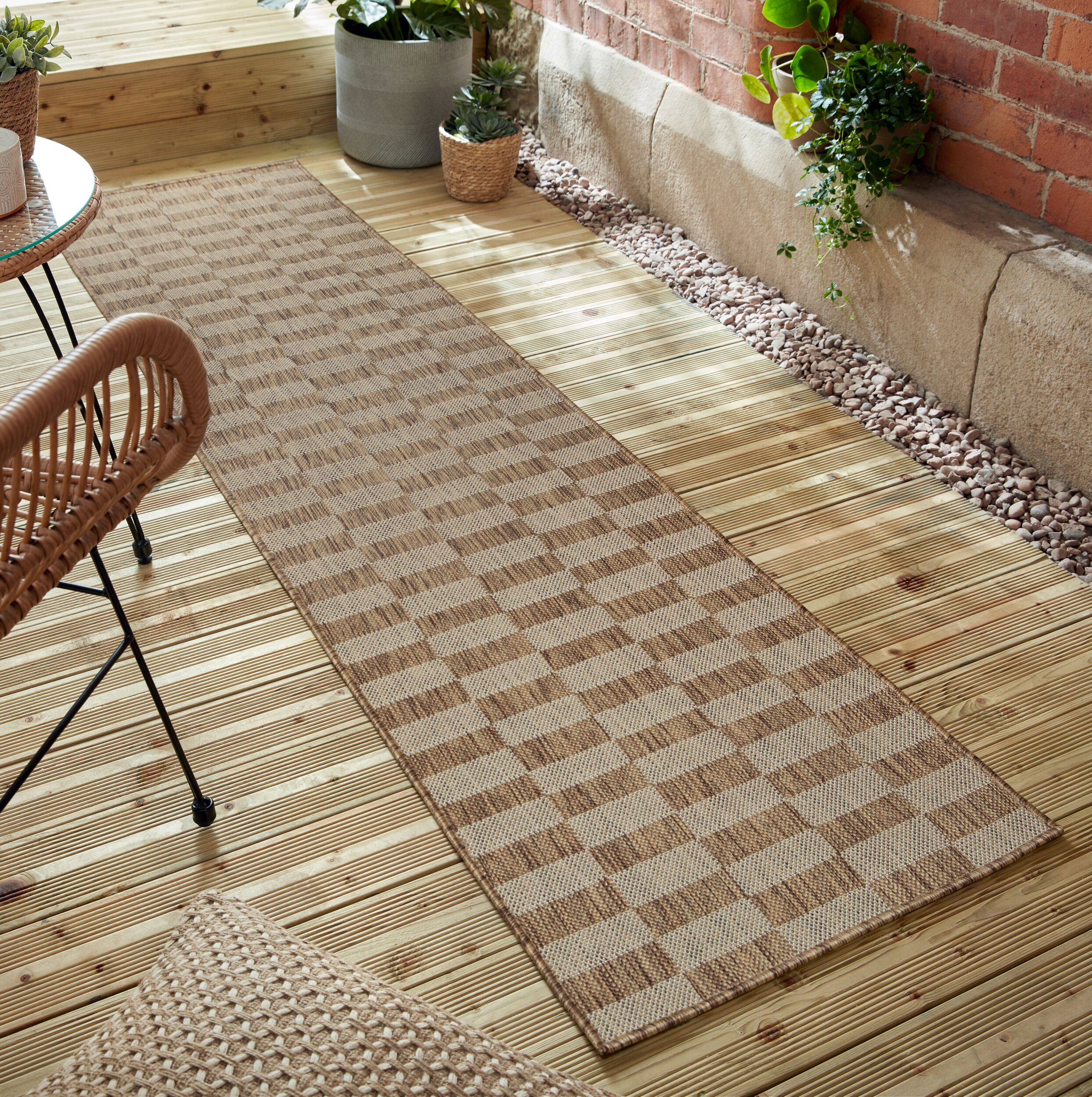 Checkerboard Indoor Outdoor Runner Natural Price Comparisons | Compare The Build