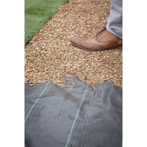 Heavy Duty Weed Control Landscape Fabric - 1m X 20m Roll | Compare The Build