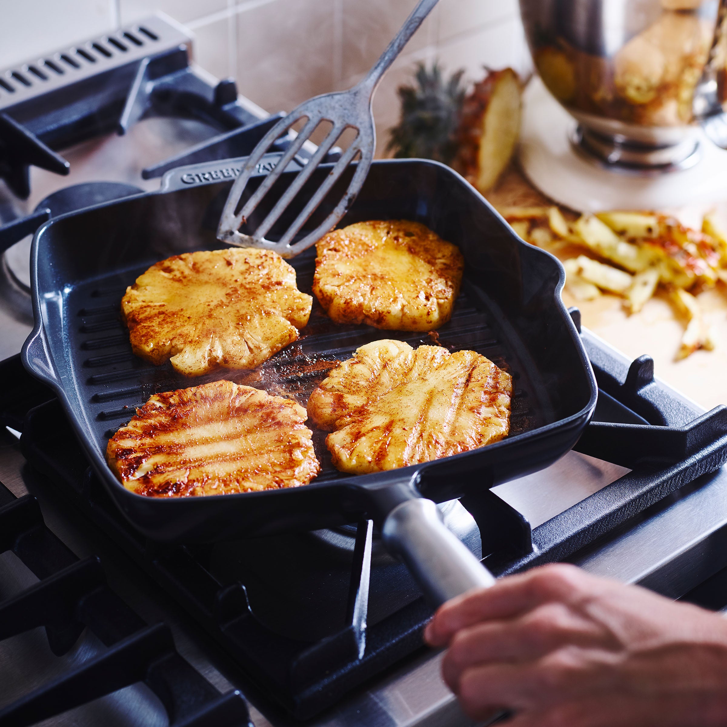 GreenPan Featherweights Cast Aluminium 26cm Square Grill Pan Black Price Comparisons | Compare The Build