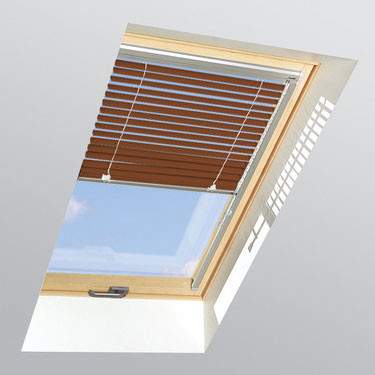 AJP II/06 FAKRO Venetian Blind in Red Orange - 78cm x 118cm AJP II 06/155 Price Comparisons | Compare The Build