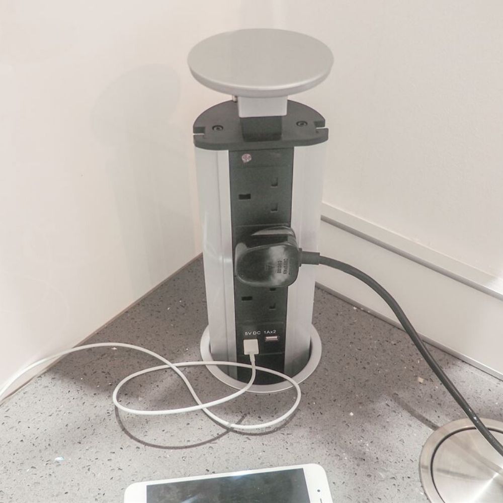 Pop Up Plug Socket, Silver Top with USB Charging & 3 x UK Plug Sockets Price Comparisons | Compare The Build