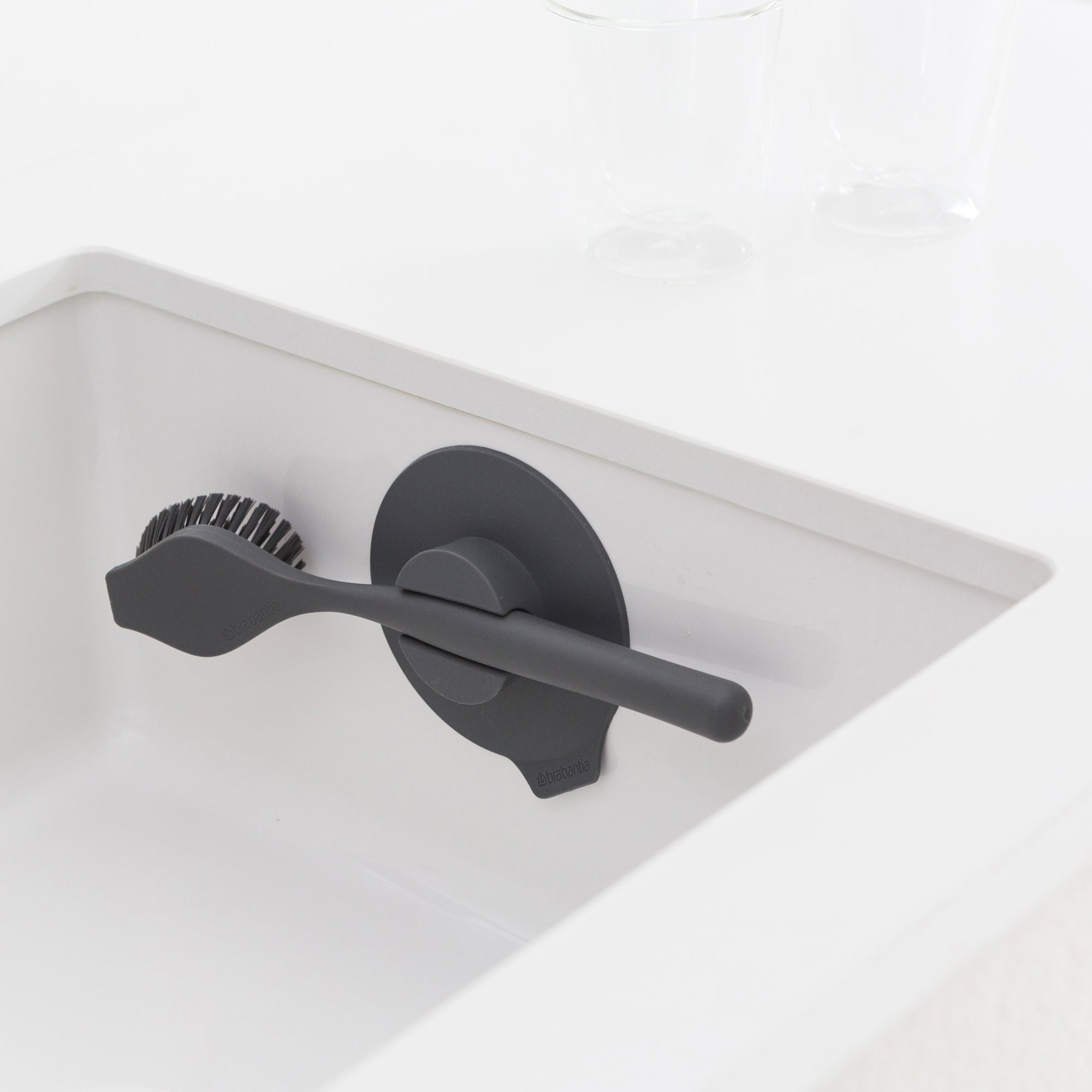 Brabantia Sinkside Dark Grey Dish Brush with Suction Cup Holder Grey | Compare The Build