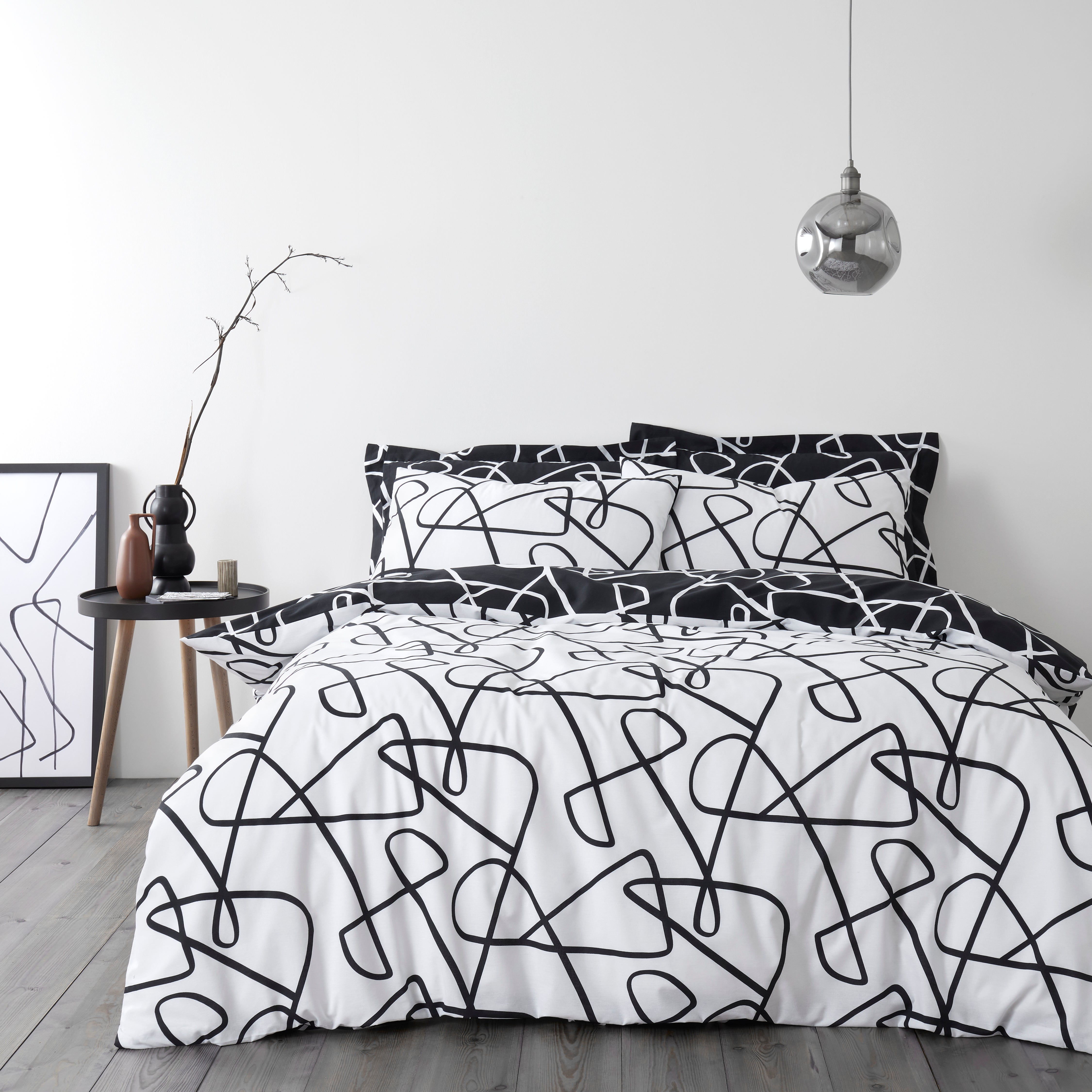 Mono Curves Duvet Cover and Pillowcase Set Black Price Comparisons | Compare The Build