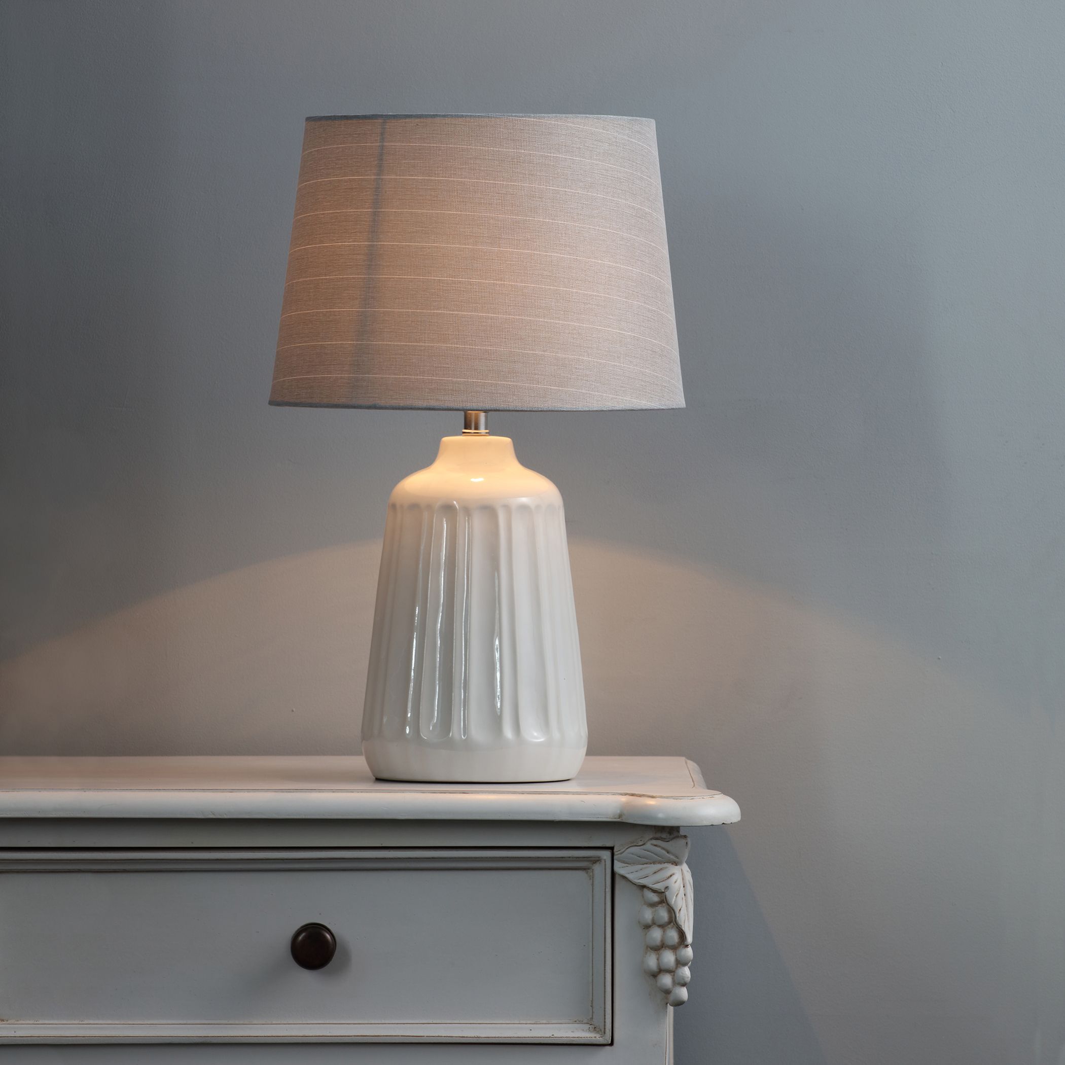Inlight Stephano Embossed Ceramic Ivory Led Table Light Price Comparisons | Compare The Build