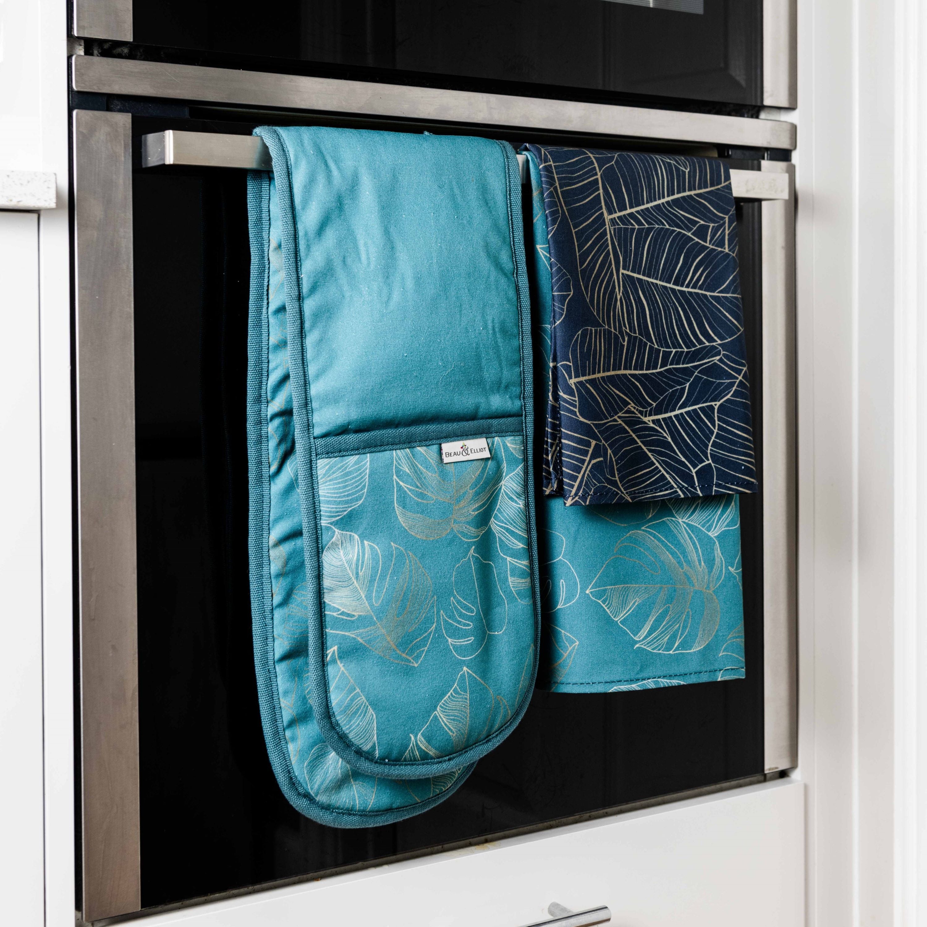 Botanicals Set of 2 Tea Towels Teal (Green) Price Comparisons | Compare The Build