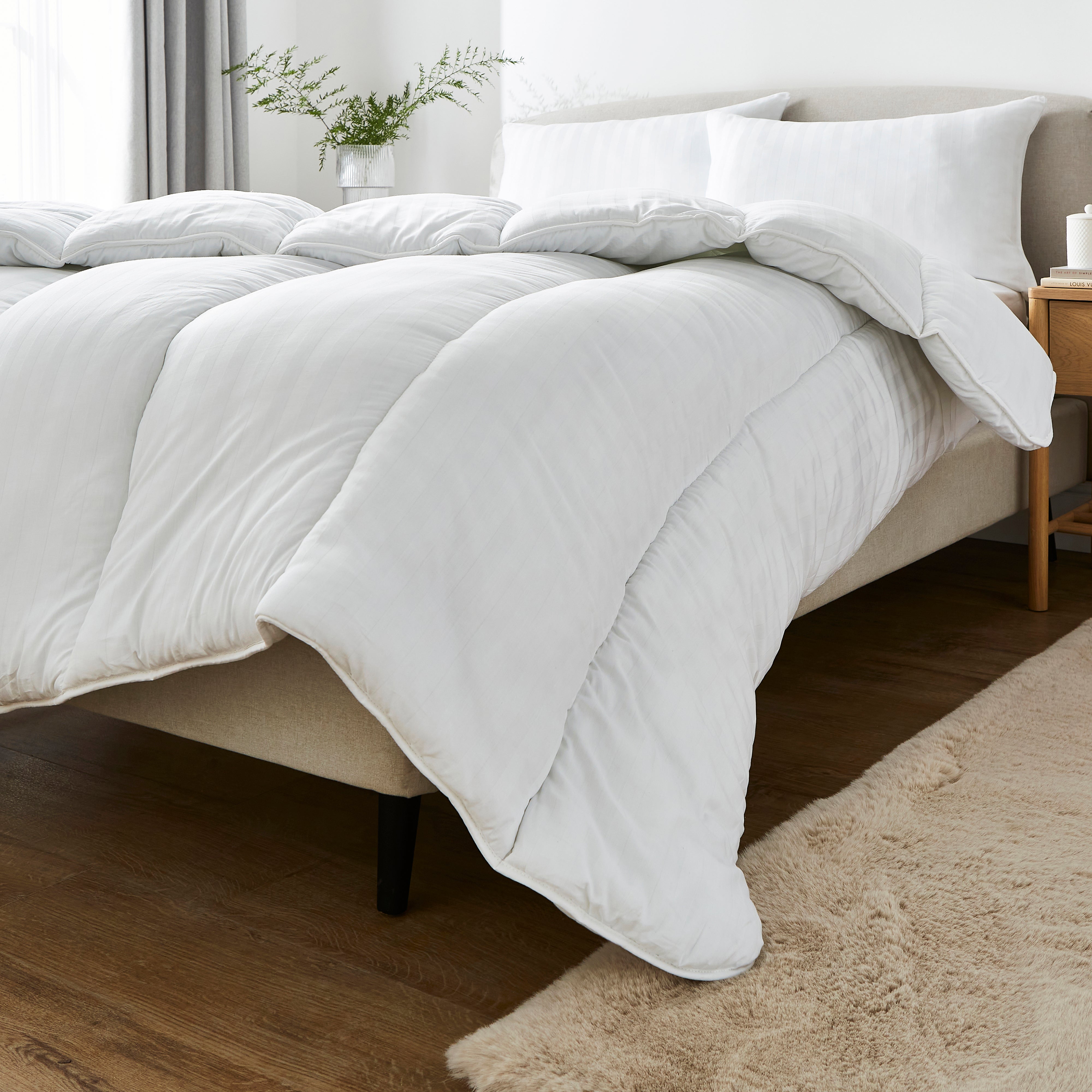 Hotel Luxury Cotton 13.5 Tog Duvet White Price Comparisons | Compare The Build