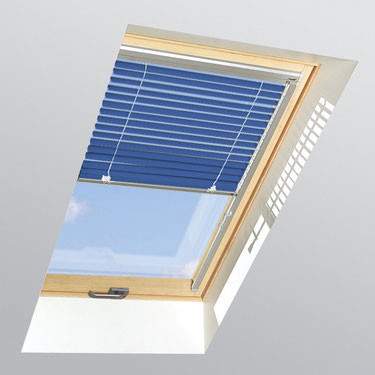 AJP II/03 FAKRO Venetian Blind in Royal Blue - 66cm x 98cm AJP II 03/144 Price Comparisons | Compare The Build
