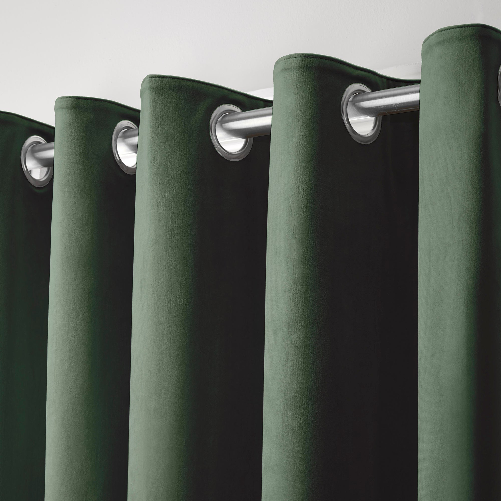 Laurence Llewelyn-Bowen Montrose Bottle Green Blackout Eyelet Curtains Bottle (Green) Price Comparisons | Compare The Build