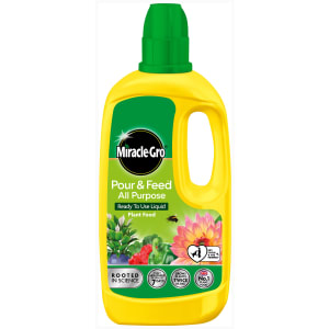 Miracle Gro Pour and Feed - 1L Price Comparisons | Compare The Build