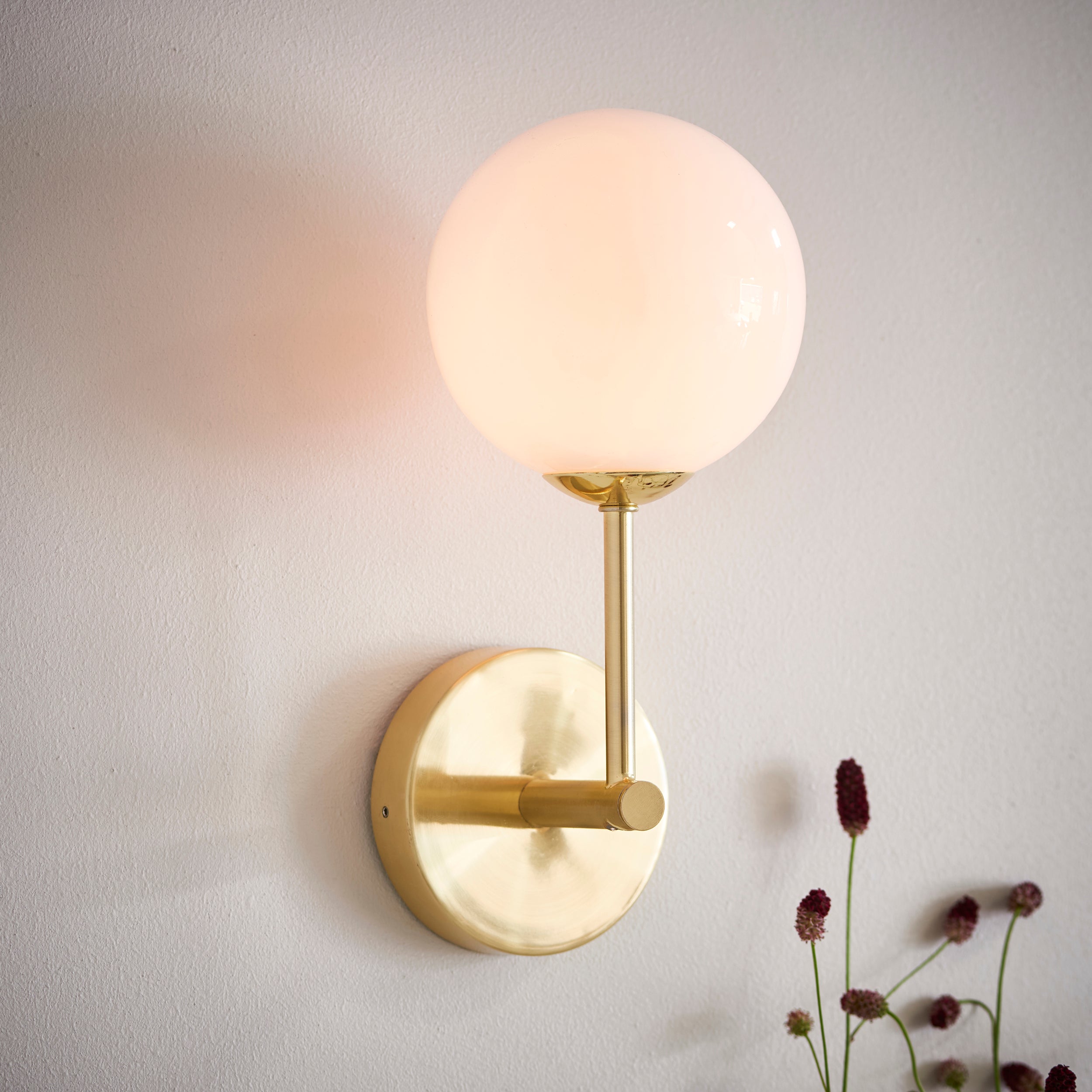 Vogue Hartwell Wall Light Gold Price Comparisons | Compare The Build