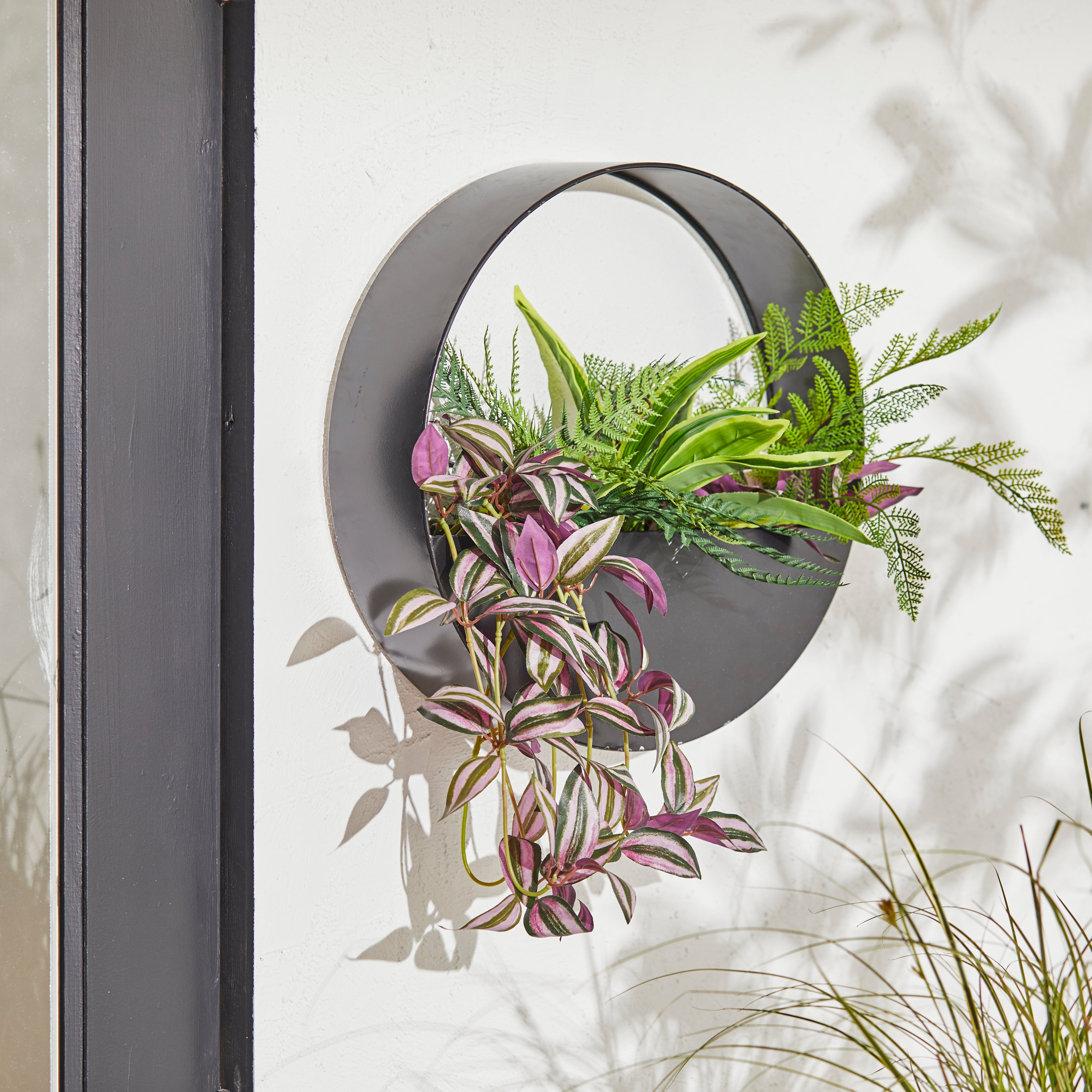 Artificial Black Metal Circle Wall Planter with Foliage Black Price Comparisons | Compare The Build