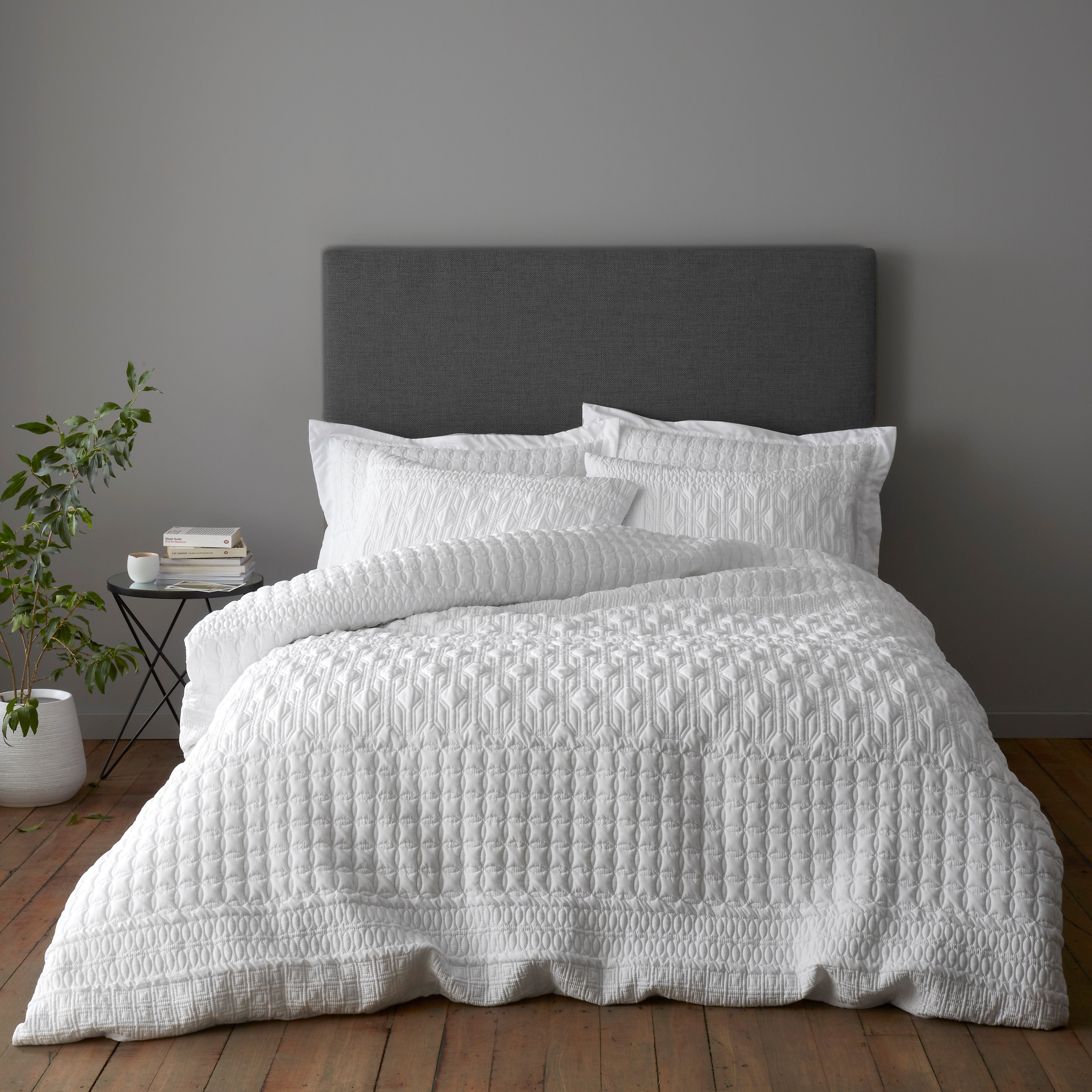 Billie White Duvet Cover and Pillowcase Set White Price Comparisons | Compare The Build