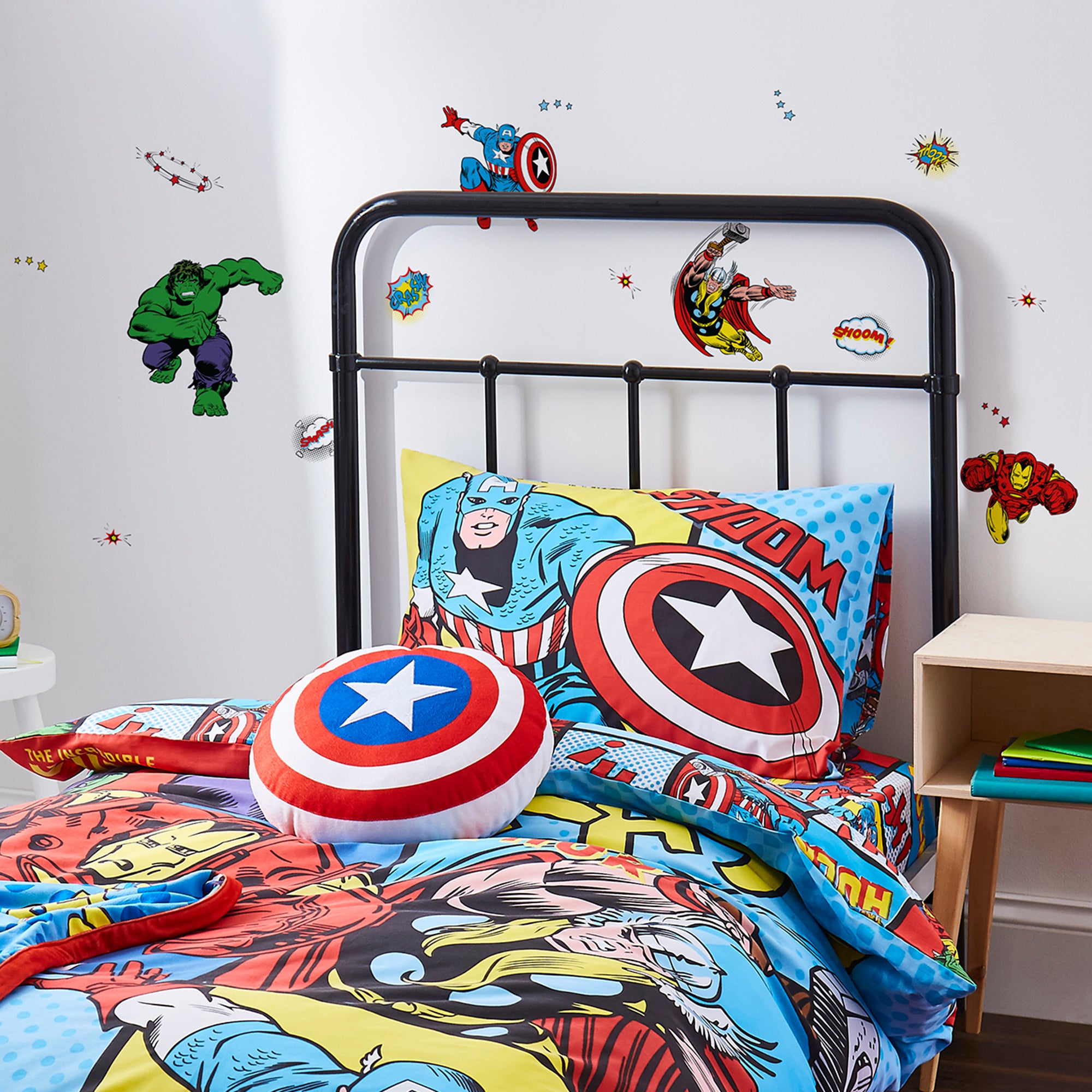 Disney Marvel Comics Wall Stickers Red/Blue/Green | Compare The Build