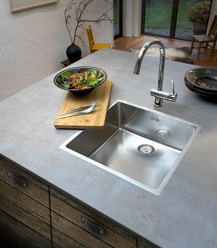 Reginox New York Stainless Steel Kitchen Sink - Single Bowl with Integral Waste - 3 Way Fit | Compare The Build