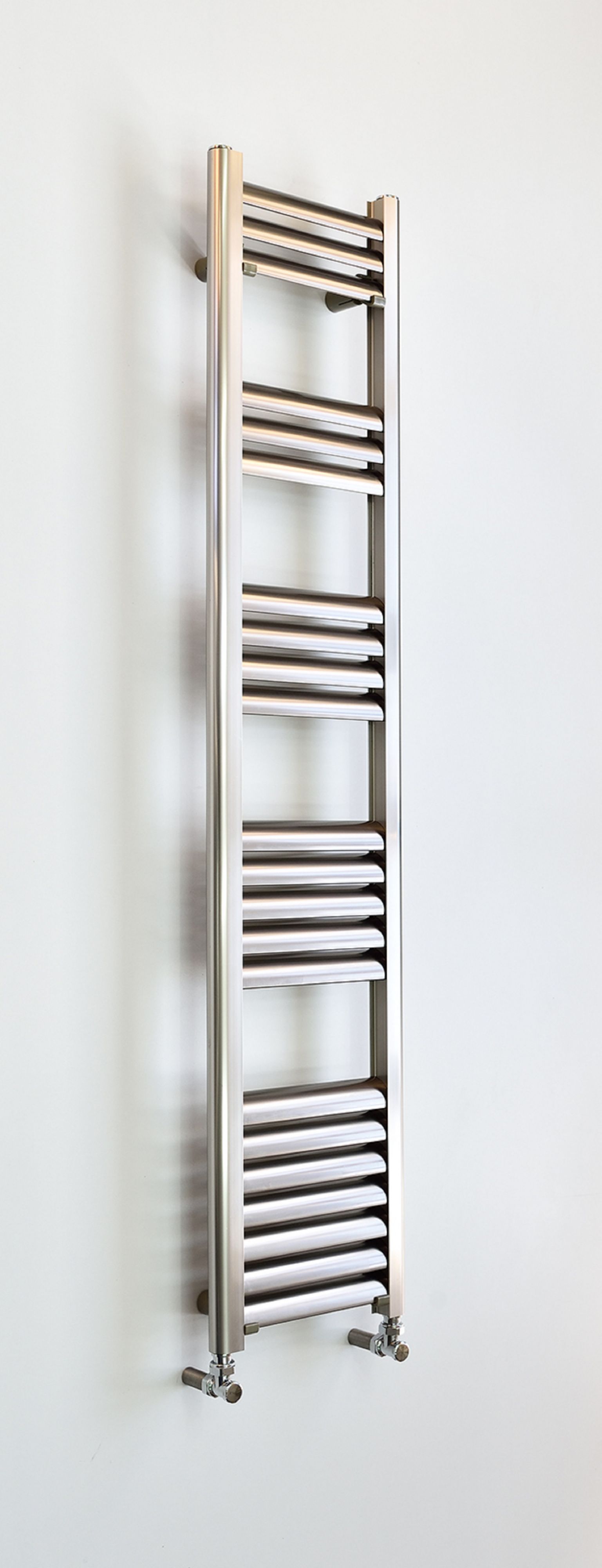 Accuro Korle Champagne Vertical Designer Towel Radiator Brushed Aluminium (H)1400 mm (W)300 mm Price Comparisons | Compare The Build