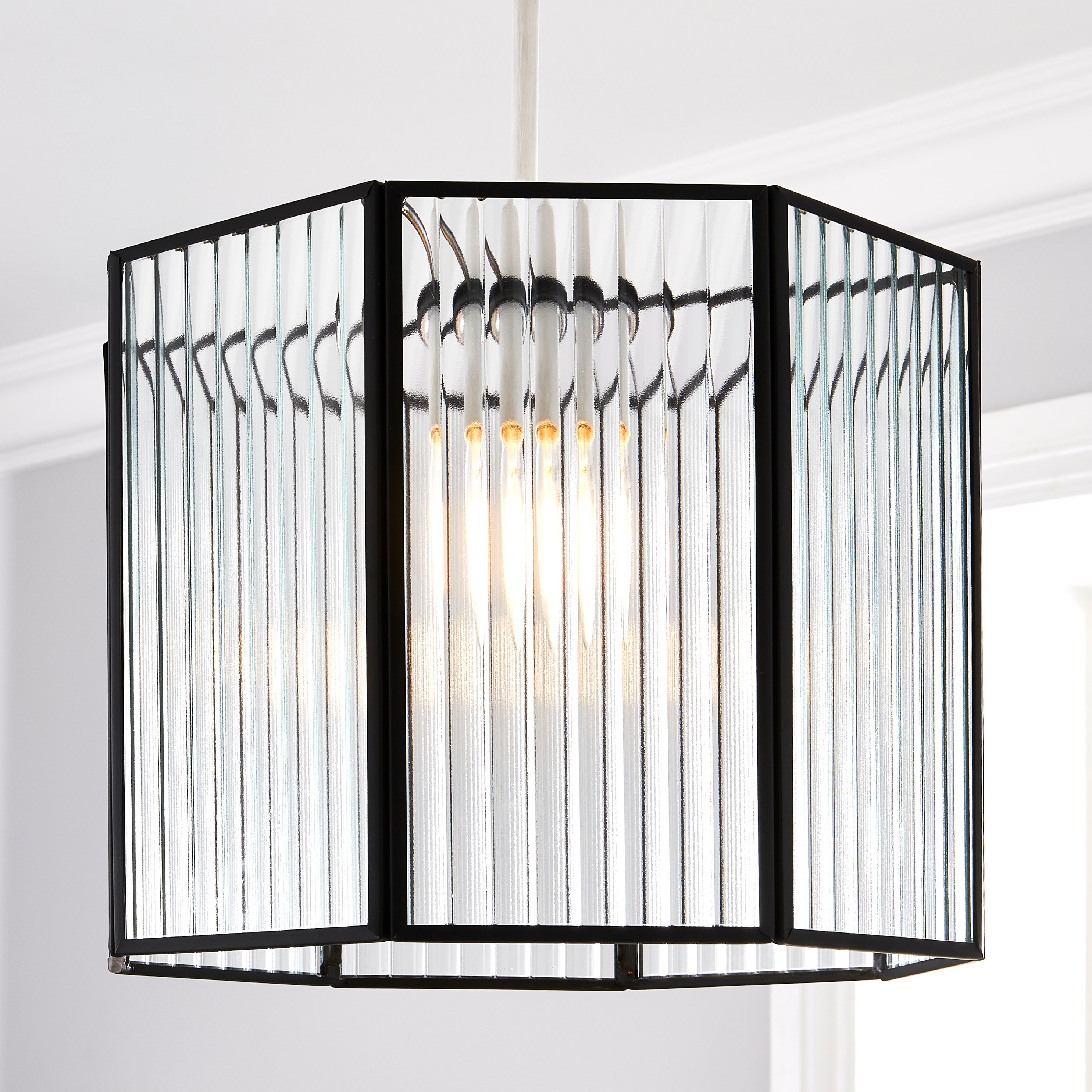 Voss Easy Fit Pendant Black Price Comparisons | Compare The Build